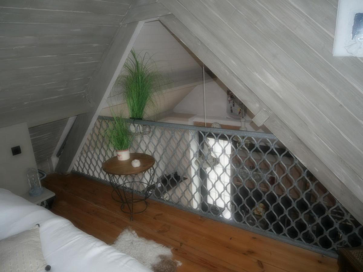 La Cabane Du Chasseur Flines-Les-Mortagne Exteriör bild