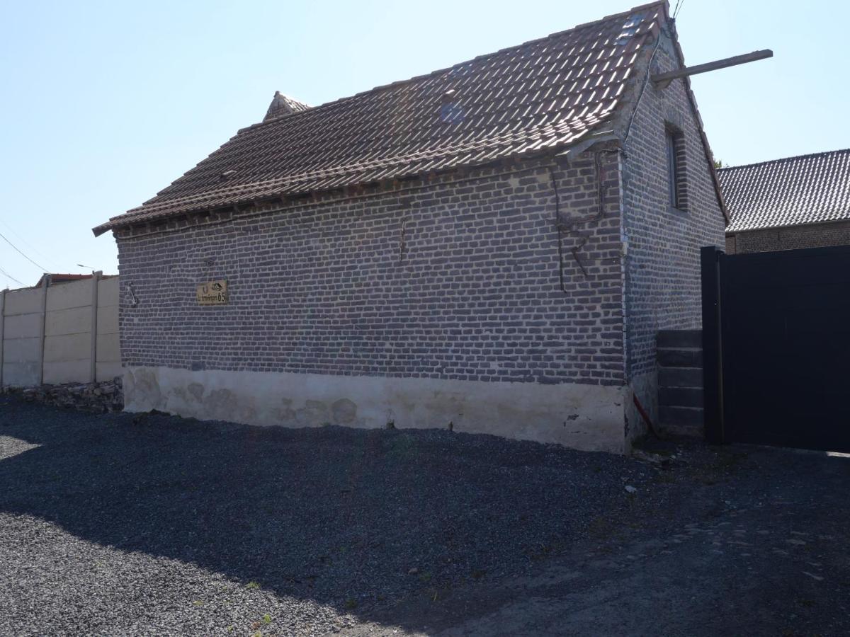 La Cabane Du Chasseur Flines-Les-Mortagne Exteriör bild